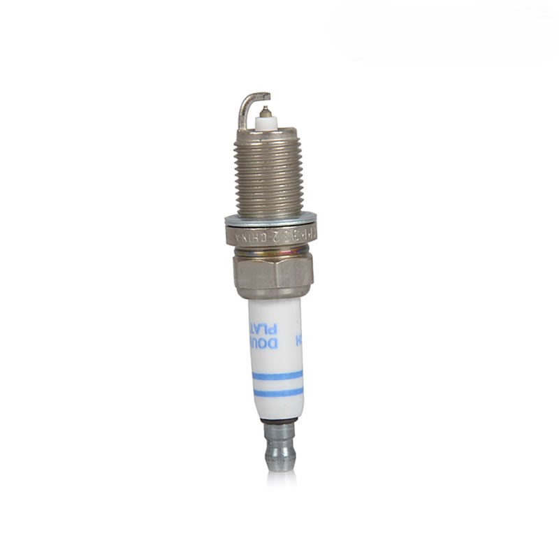 4 candele d'accensione Bosch D - Bosch Spark Plug Platinum recensione e prezzo