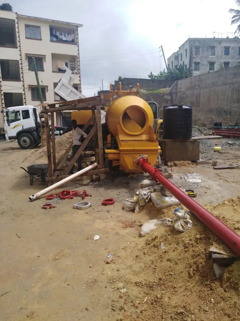 Pompa per Calcestruzzo Persona - Concrete Mixer Machine recensione e prezzo